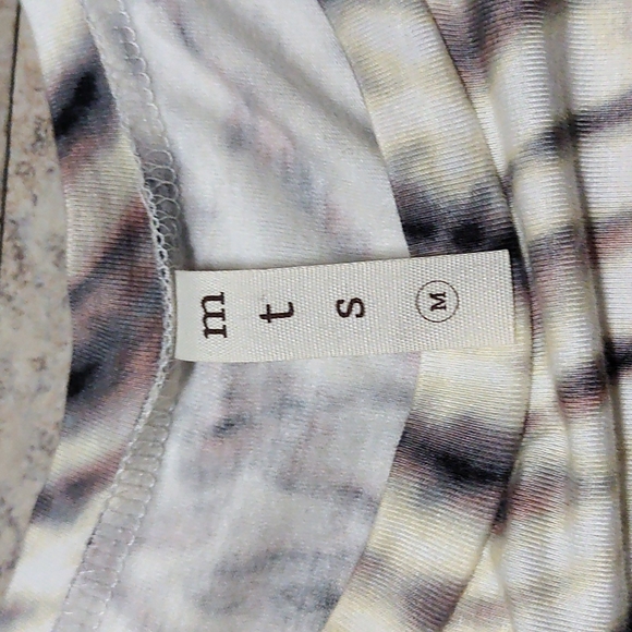 NWOT Women's Boutique Brand Top - Picture 7 of 13